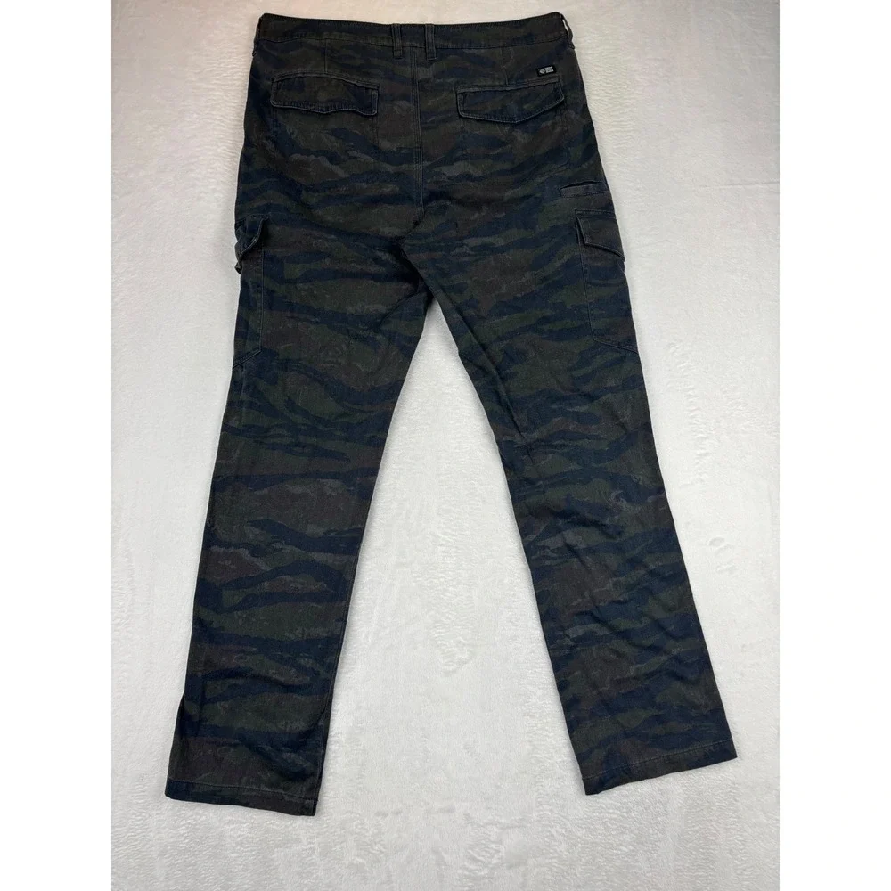 Salty Crew Mens 34x32 Cargos Tiger Stripe Dark Camo Cargo Pants Dark Green Brown